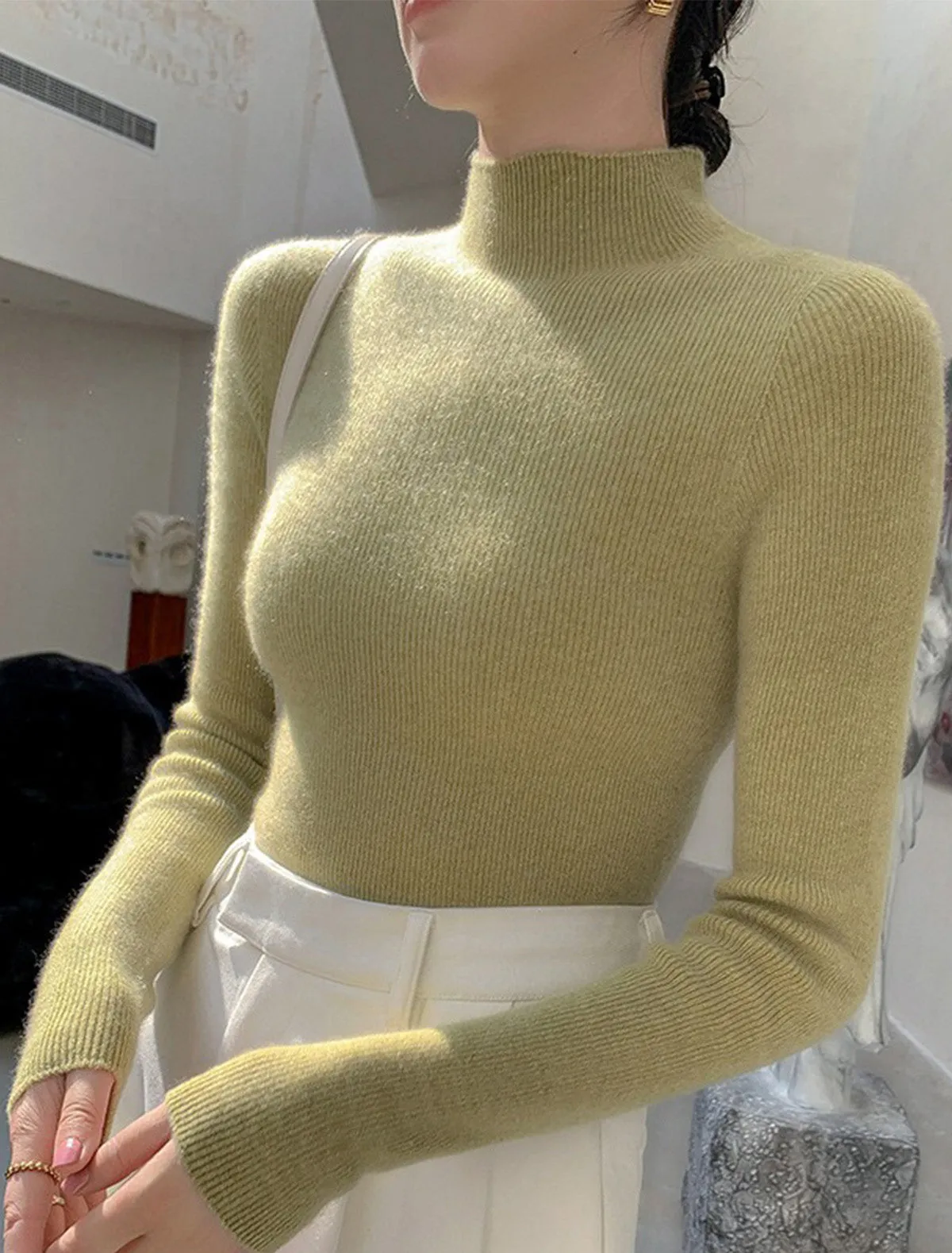 Cozy Seamless Turtleneck Thick Alashan Cashmere Sweater