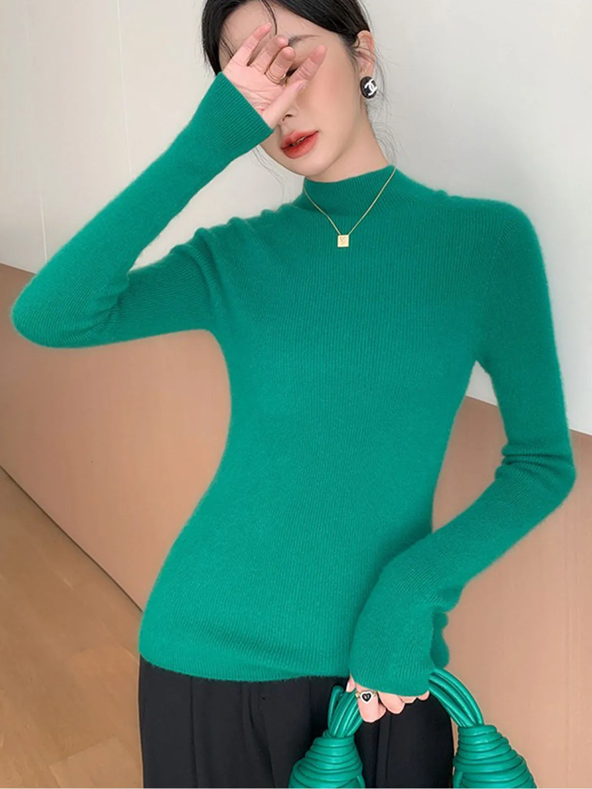 Cozy Seamless Turtleneck Thick Alashan Cashmere Sweater