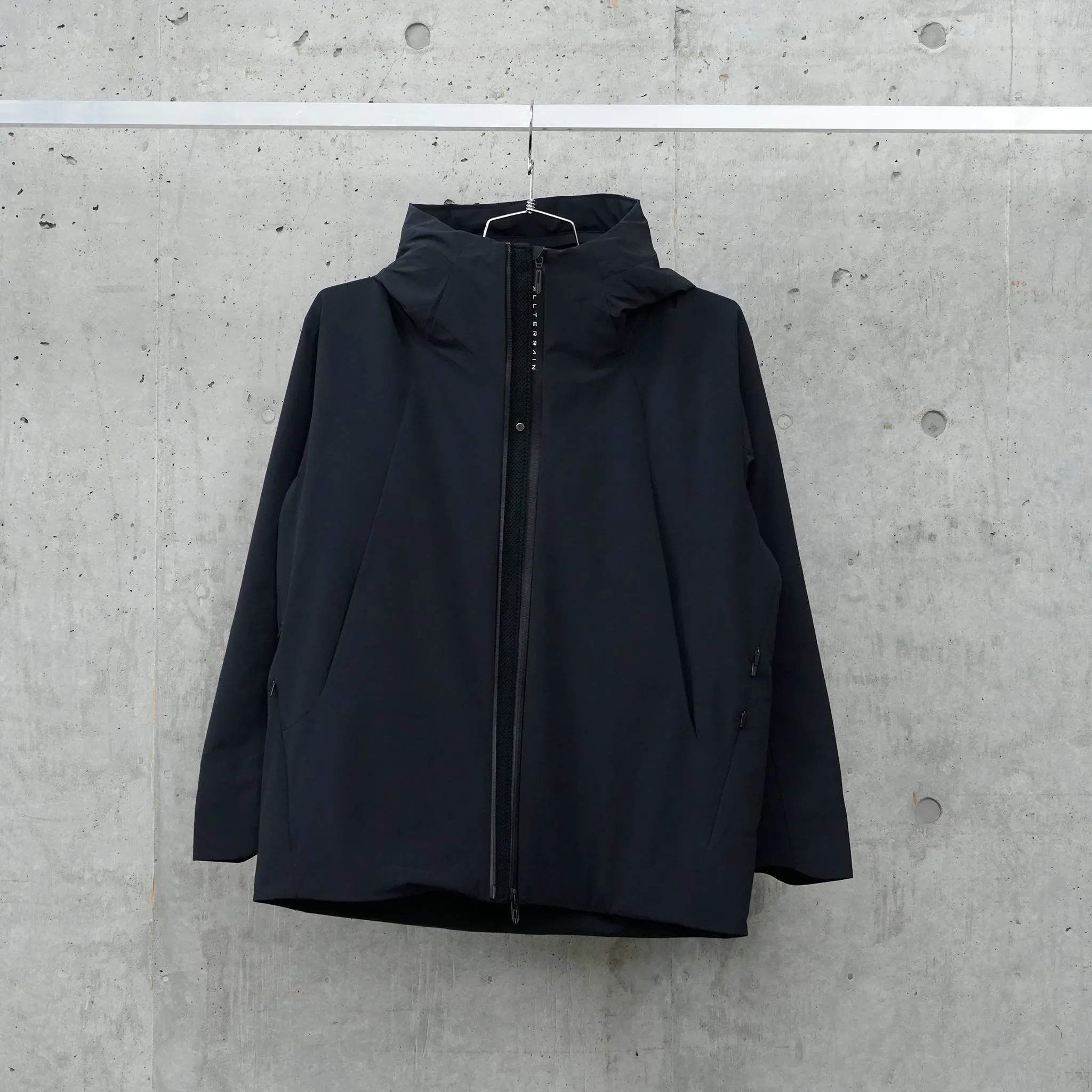 INSULATED ACTIVE JACKET / BK00