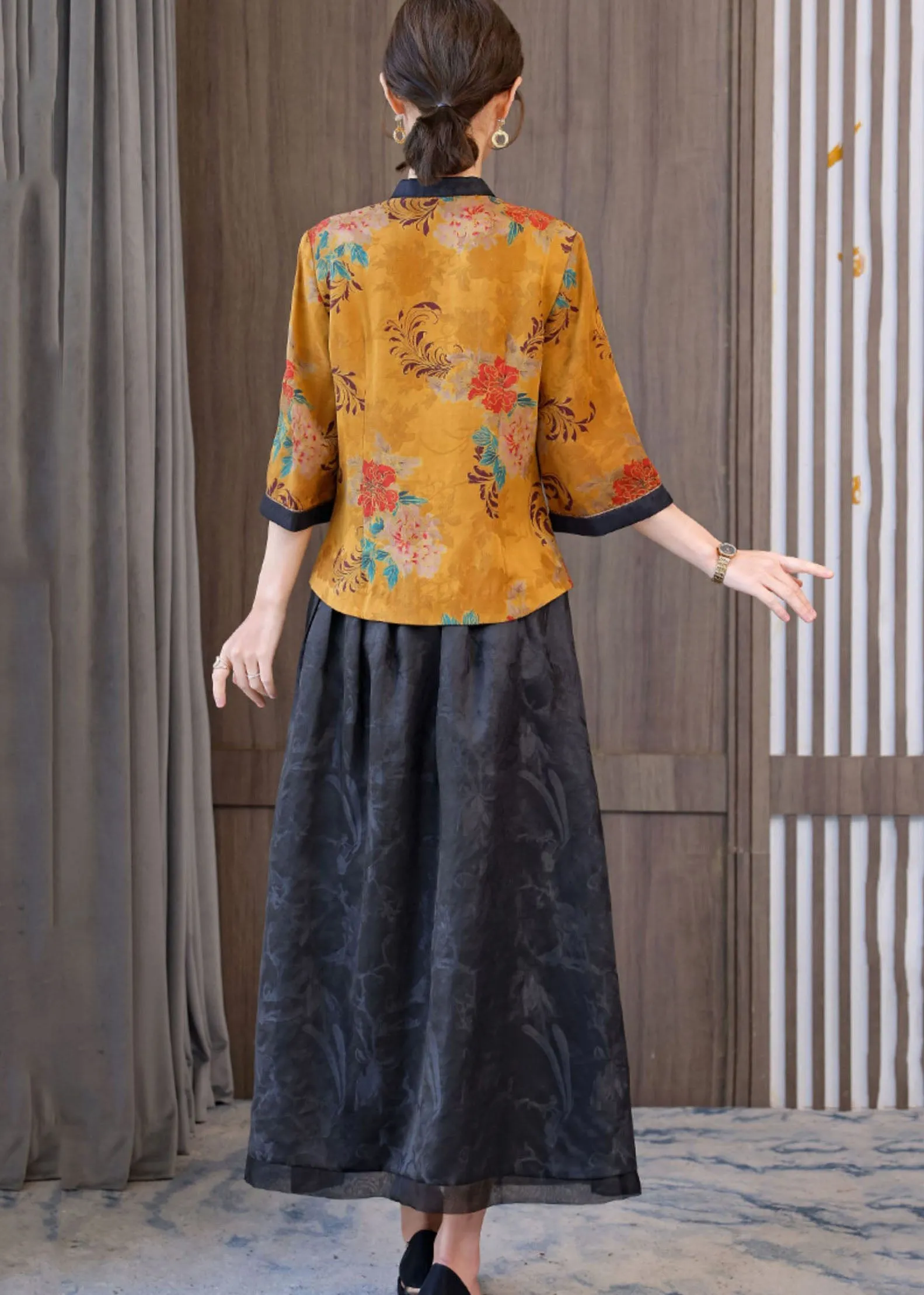 Retro Yellow Oriental Stand Collar Print Silk Tops And Skirts Two Pieces Set Half Sleeve